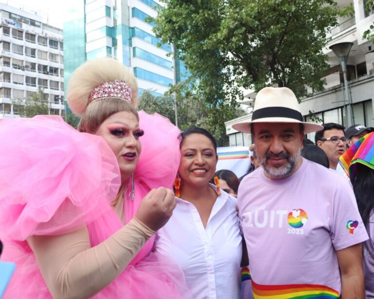 Con el correísmo a la cabeza, miles celebran el Orgullo en Quito y Guayaquil