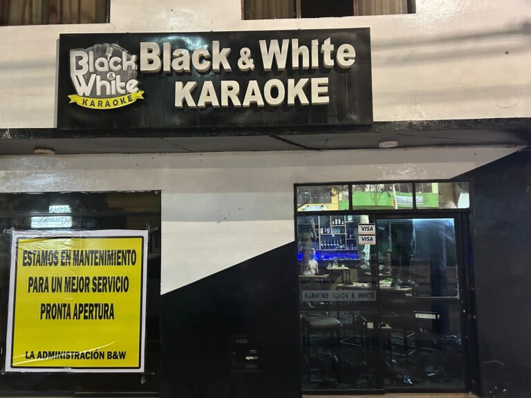 Black White Discoteca Quito 768x576